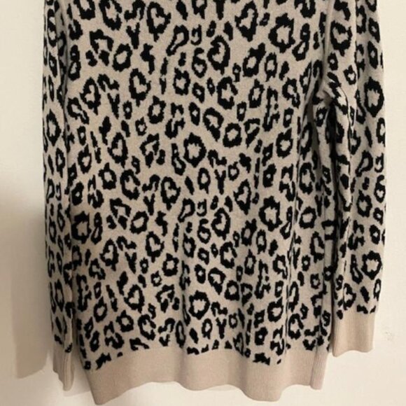 CARDIGAN - Banana Republic Leopard Print Long -Cashmere/Wool blend -small/medium - Picture 7 of 7